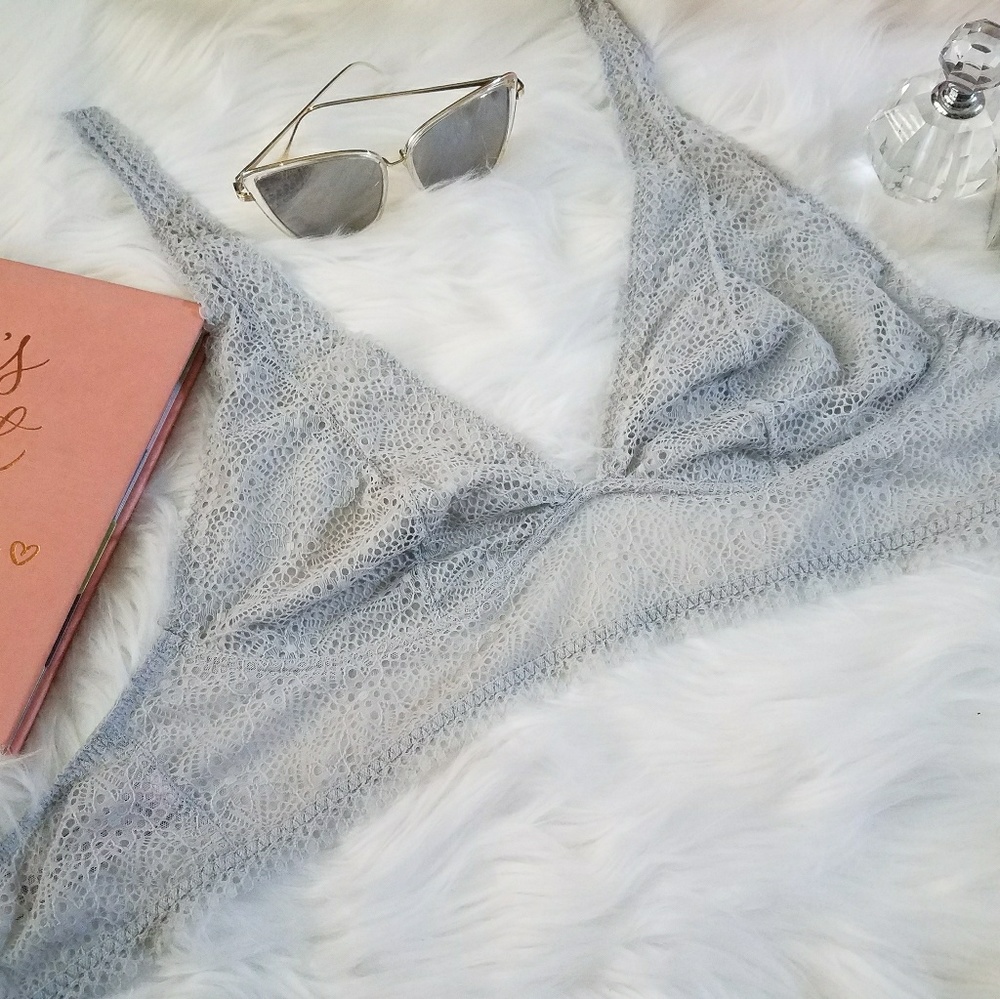 Victoria's Secret Unlined Lace Halter Bralett XL